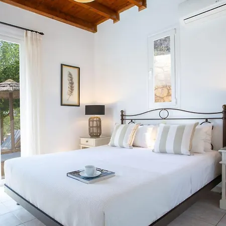 ヴィラ Peaceful With Stunning Sea Views Fternón