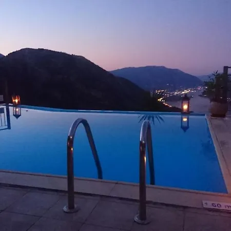 ヴィラ Peaceful With Stunning Sea Views Fternón